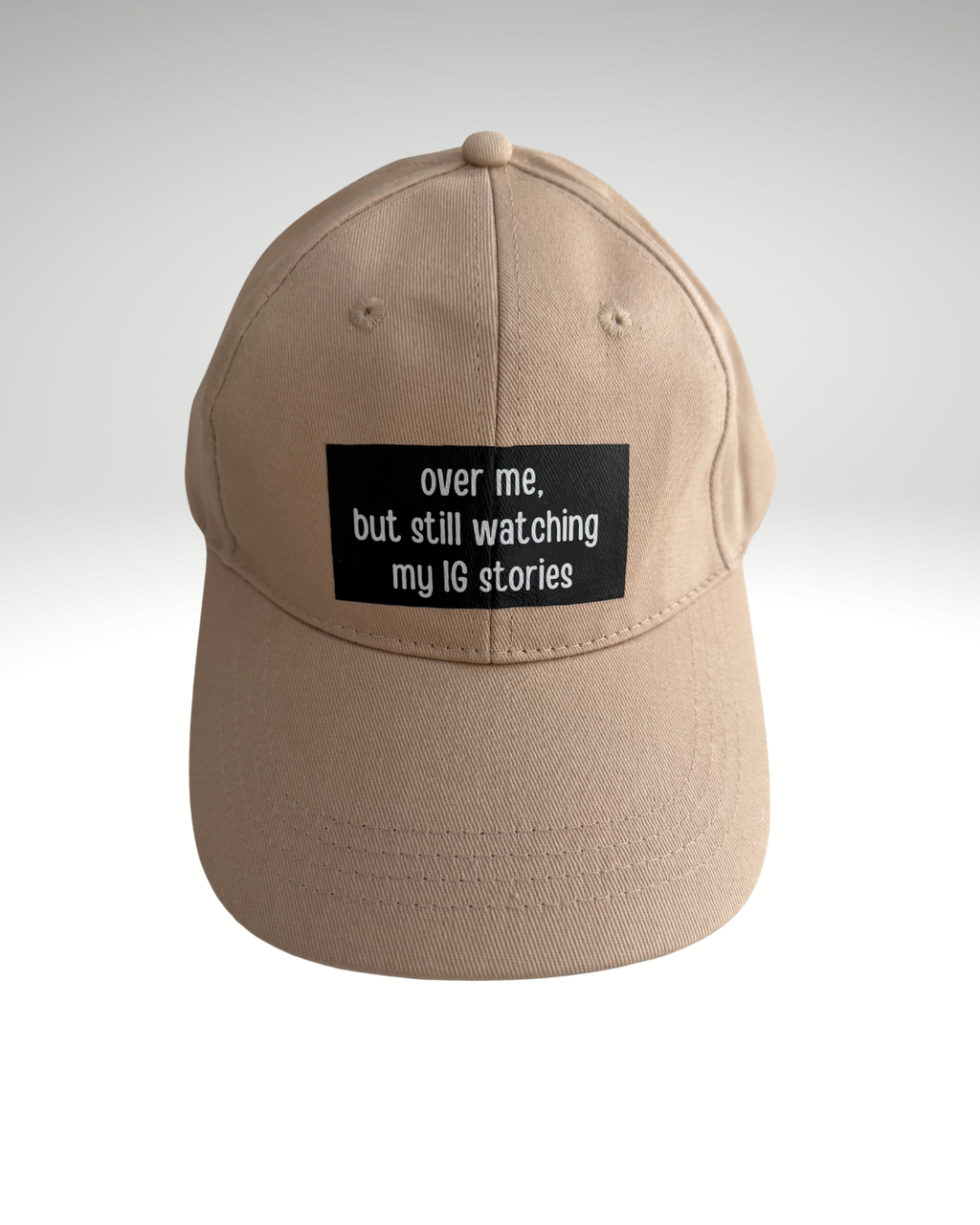 Șapcă over me